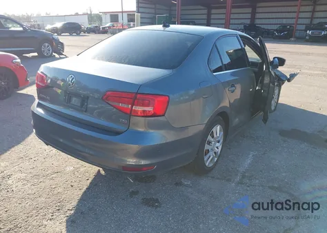 2015 Volkswagen Jetta 1.8T Se z USA, uszkodzony, nr VIN 3VWD07AJ8FM262076